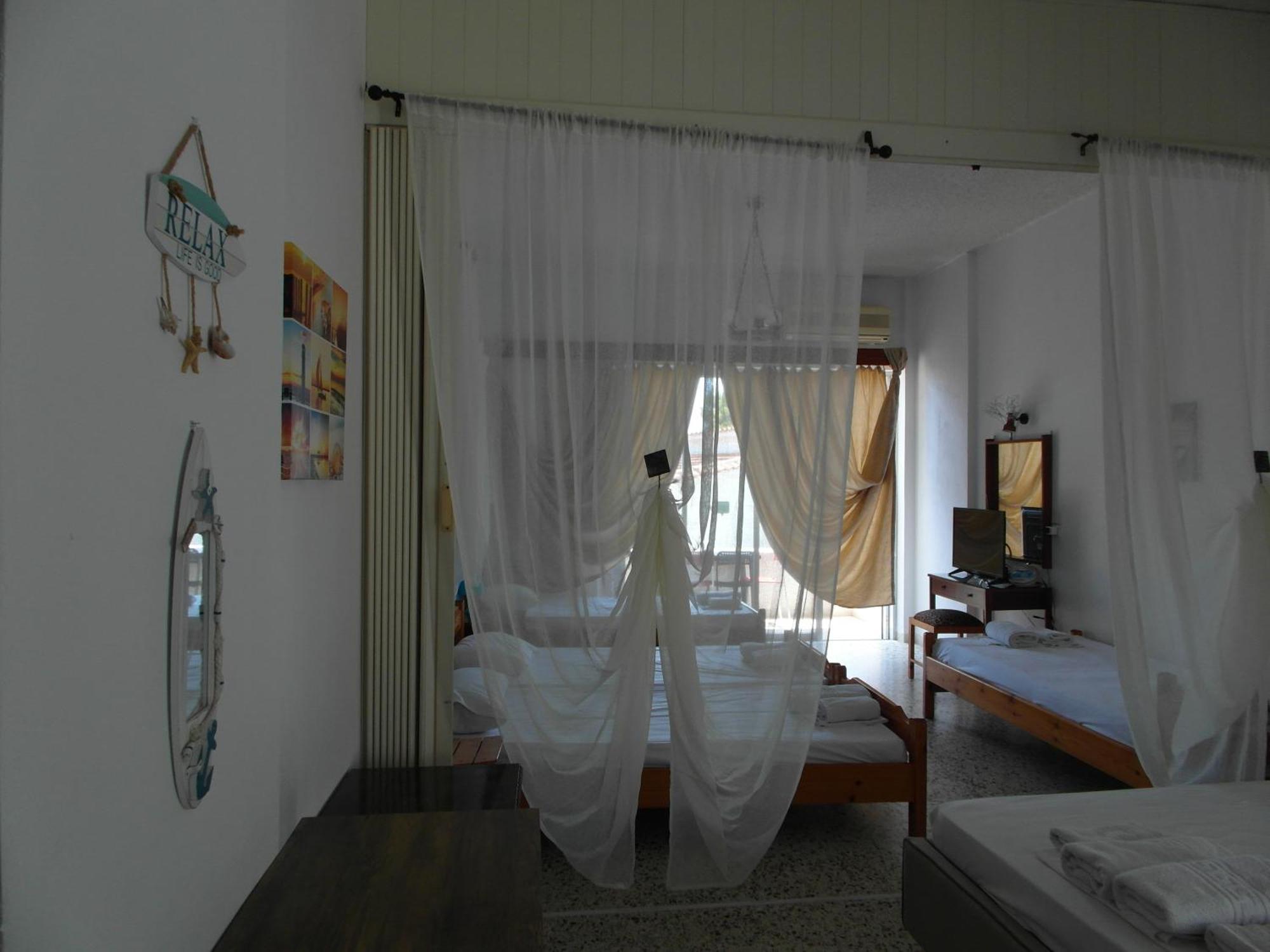 Eri Studios Agia Marina  Habitación foto