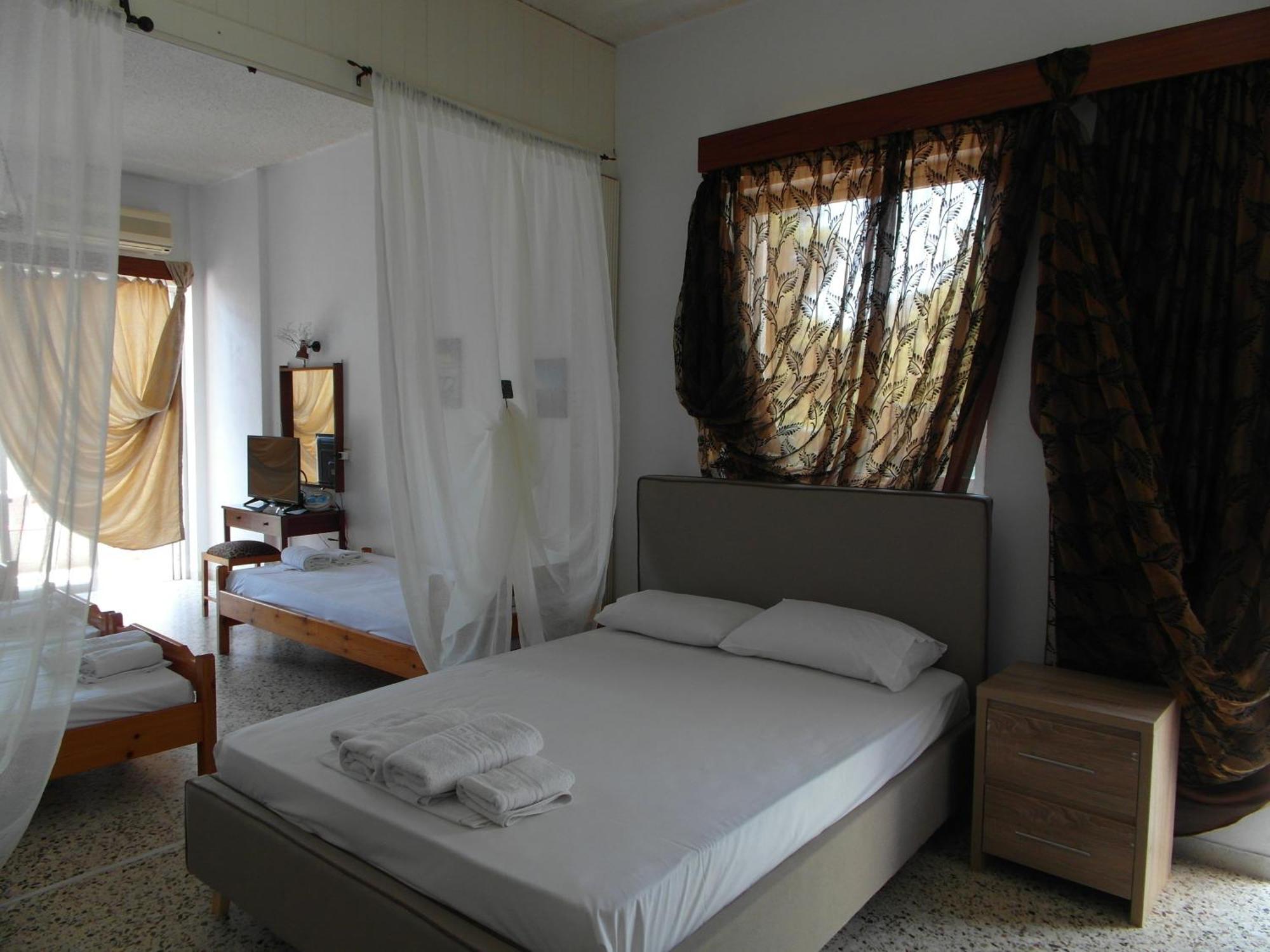 Eri Studios Agia Marina  Habitación foto