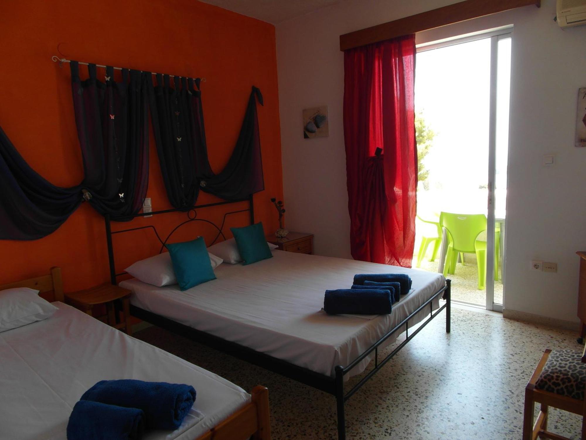 Eri Studios Agia Marina  Habitación foto