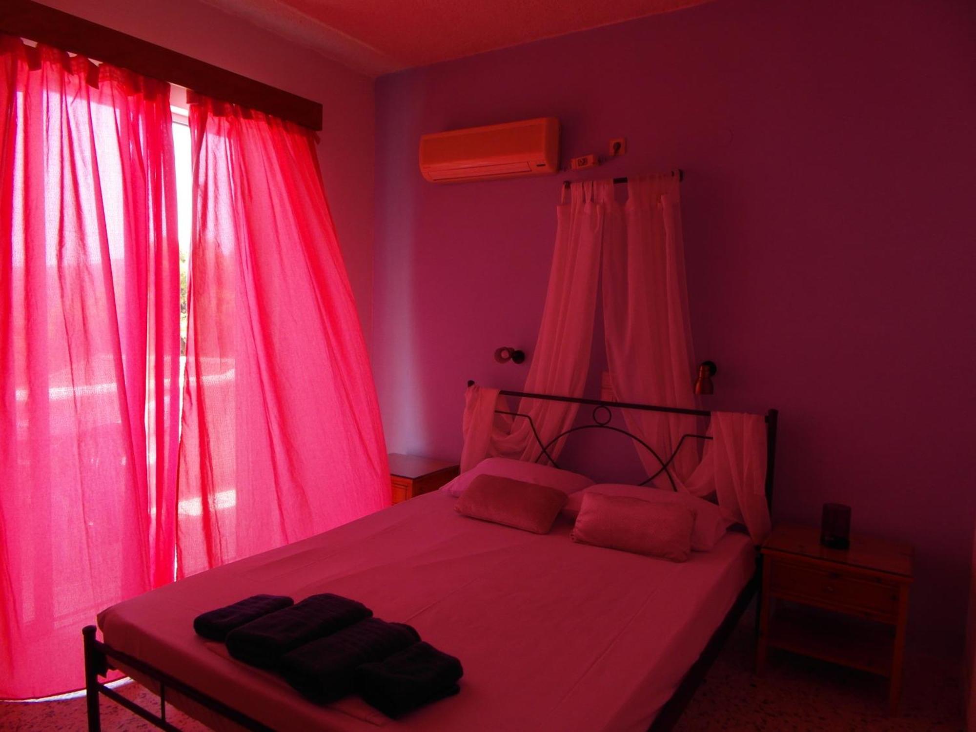 Eri Studios Agia Marina  Habitación foto