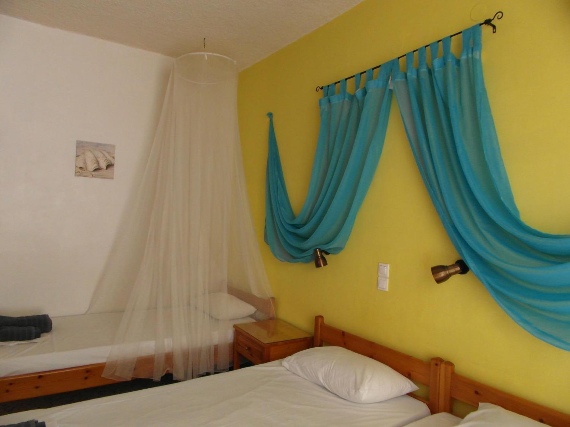 Eri Studios Agia Marina  Habitación foto