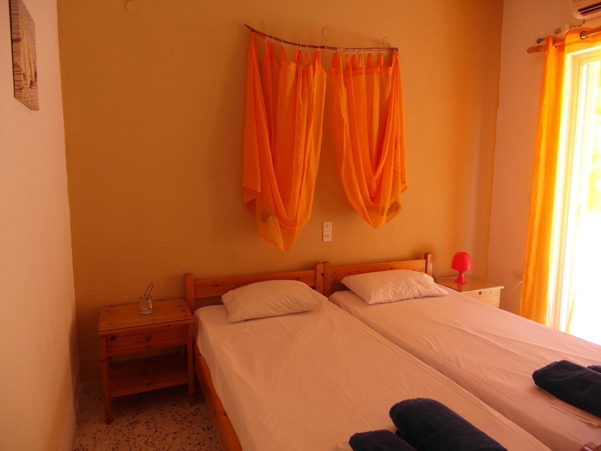 Eri Studios Agia Marina  Habitación foto