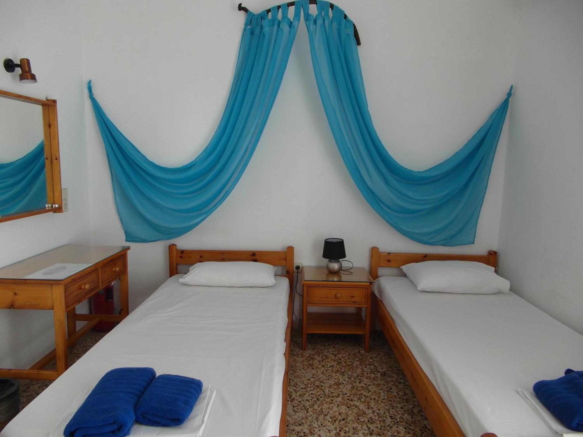 Eri Studios Agia Marina  Habitación foto